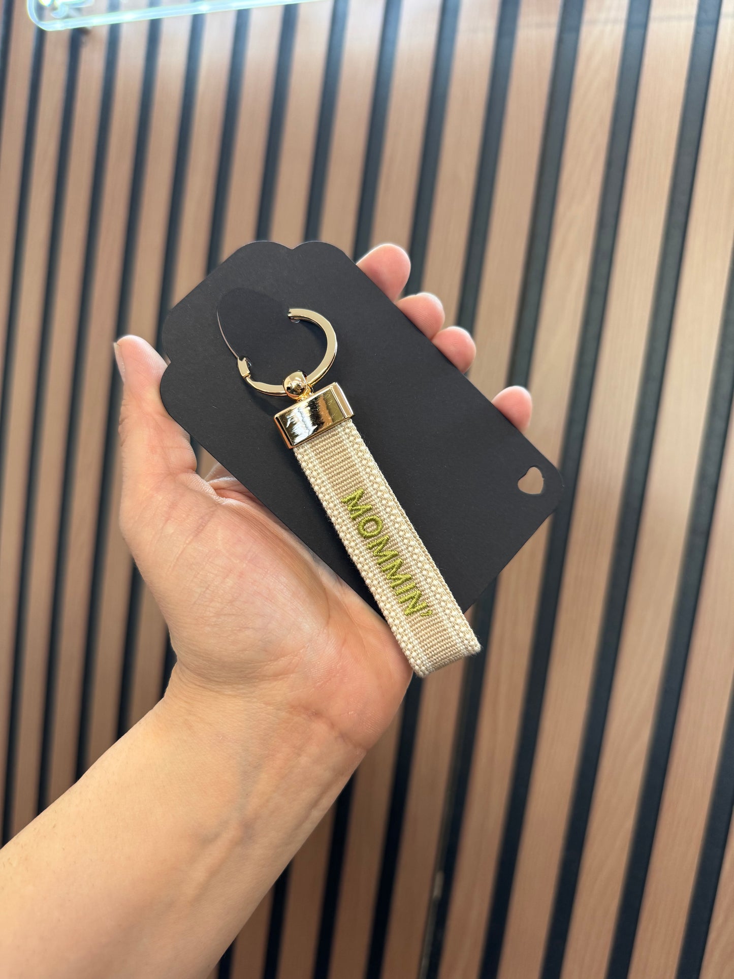 Mommin' keychain
